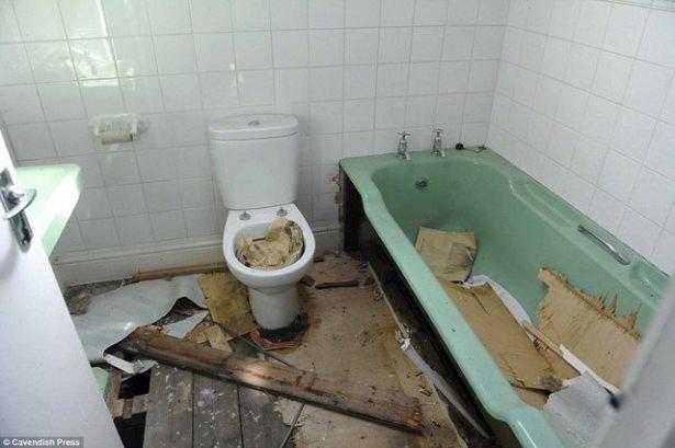 <p>19. yüzyıl'da yapılan Victoria Konağı, terk edilişinin 91'inci yılında metruk bir binaya dönüşmüş bu nedenle Manchester Havayolları zorunlu satın alma işlemini gerçekleştirmiştir.</p>
