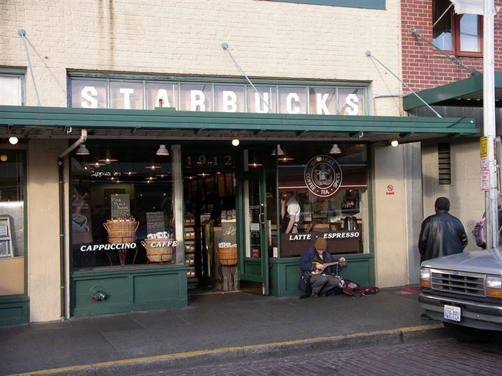 <p>İlk Starbucks dükkanı</p>

<p> </p>
