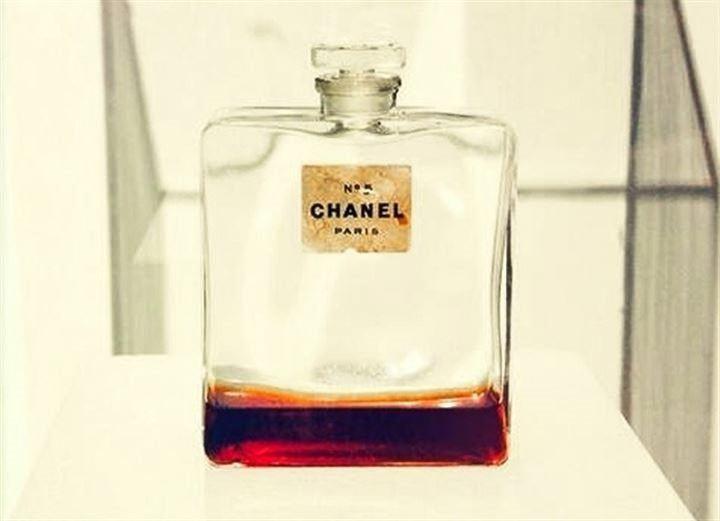<p>Chanel'in ilk parfümü</p>

<p> </p>
