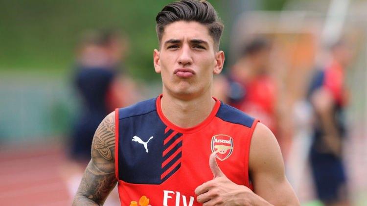 <p>Héctor Bellerìn (Arsenal)</p>
