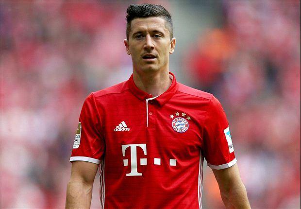 <p>Robert Lewandowski (FC Bayern Munich)</p>