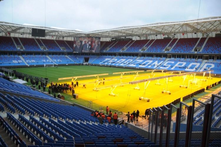 <p>Şenol Güneş Stadyumu (Türkiye)</p>
