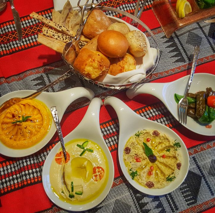 <p><strong>İşte Endonezya'dan İran'a dünyanın dört bir köşesinden iftar sofraları...</strong></p>
