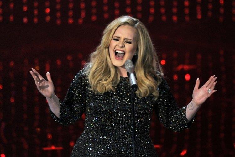 <p>9- Adele / 80.5 milyon dolar</p>

<p>İngiliz şarkıcı.</p>

<p> </p>

<p> </p>

