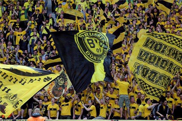 <p><span class="title" id="title">9. Borussia Dortmund</span></p>
<p id="summary">Marka değeri: 327 milyon Euro</p>