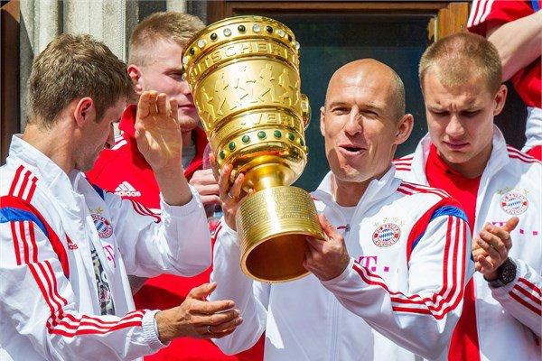 <p>1. Bayern Münih</p>
<p>Marka değeri: 896 milyon Euro</p>