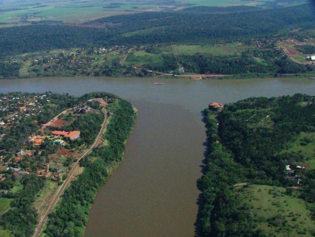 <p>Arjantin - Brezilya - Paraguay</p>

