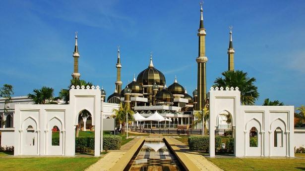 <p>Kristal Camii - Malezya</p>
