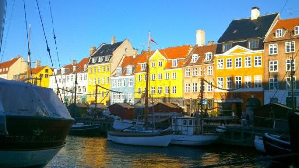 <p>Nyhavn, Danimarka</p>
