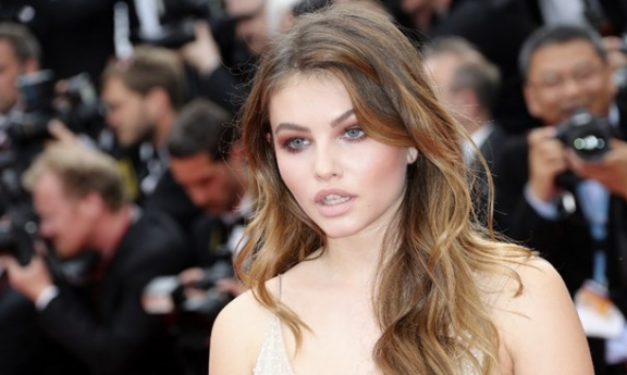 <p>Thylane Blondeau, 2016'da ‘dünyanın en güzel 100 yüzü’ listesinde yer aldı.</p>
