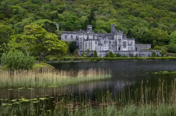 <p>Kylemare Abbey - İrlanda</p>
