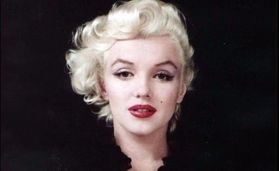 <p>Marilyn Monroe’nun altı ayak parmağı vardı.</p>
