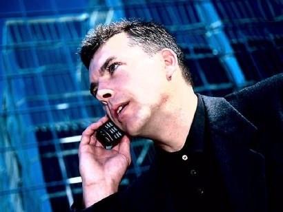 <p>Ortalama bir insan hayati boyunca iki yılını telefonda konuşarak harcıyor.</p>