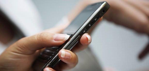 <p>Ödemeli telefon konuşmalarının çoğu babalar gününde ediliyor.</p>
