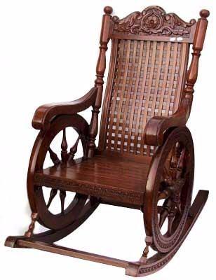 <p>Sallanan sandalyede hiç durmadan sallanma rekoru 440 saattir.</p>