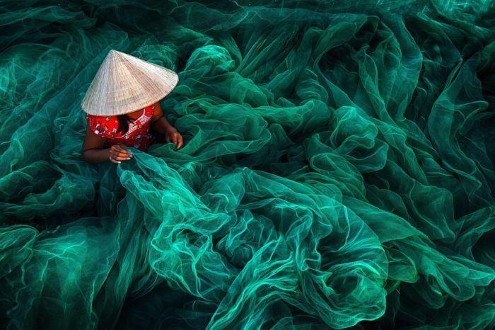 <p>Bir Kadın, Danny Sen Wong, Phan Rang yakınlarında Vietnam Balıkçılık Örgütü hazırlıyor</p>

<p> </p>
