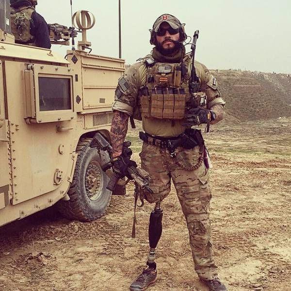 <p>Afganistan'da bir bacaklı ABD Kara Kuvvetleri Özel Kuvvetleri askeri</p>

<p> </p>
