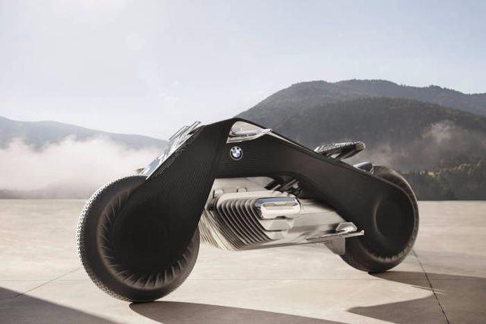 <p>BMW'nin yeni konsept motorsikleti</p>
