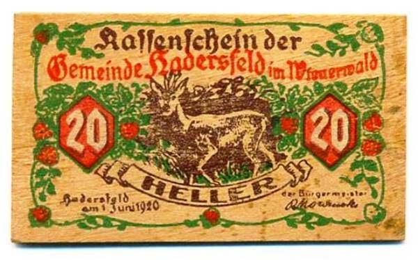 <p><strong>Almanya’nın ahşap banknotu</strong></p>

<p>1. Dünya Savaşı’ndan sonra büyük bir finansal krizin içine giren Almanya, “acil durum parası” olarak resmi olmayan bir para birimi geliştirdi. Böylelikle, değeri oldukça düşen Alman Markı’nın yerine, ağaç ve alüminyum parçalarından oyun kartlarına kadar her şeyin üzerine baskı yaparak, para olarak kullanmaya başladılar. Özellikle günümüzün hipsterlerinin bayılacağı geyikli pastoral bir tasarıma sahip olan bu ahşap banknotu yine eBay’den yaklaşık 120 dolara satın alabilir, varsa koleksiyonunuza ekleyebilirsiniz.</p>
