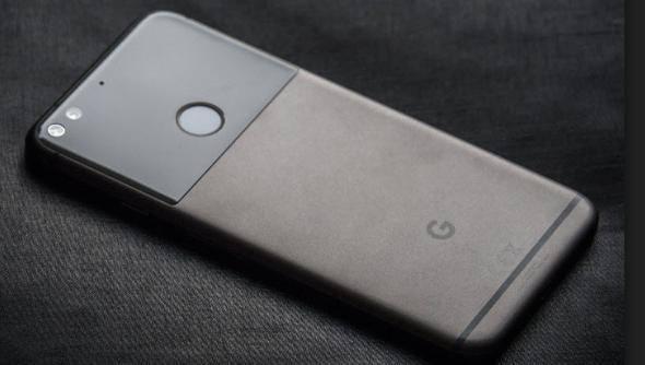 <p>Google Pixel XL</p>

<p> </p>

<p>Dahili hafıza: 32/128 GB</p>

<p>Harici depolama olanağı: Yok</p>

<p>Arka kamera: 12.3 MP, ön yüzde 8 MP kamera</p>
