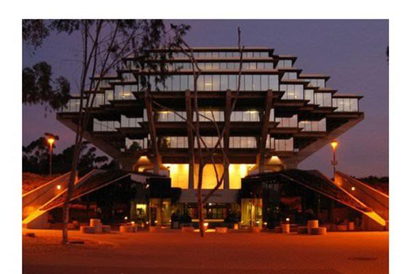 <p>20- Kaliforniya Üniversitesi, San Diego- ABD</p>