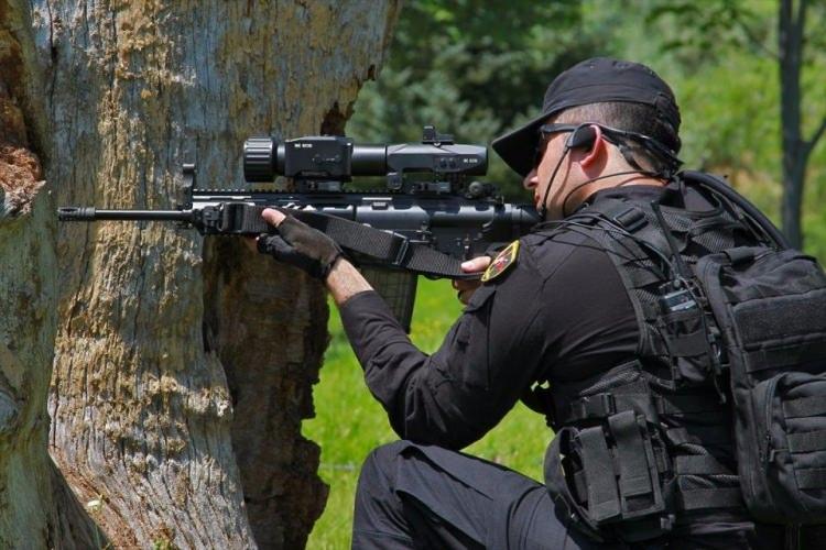 <p>Silahın geri tepme ile ilgili testleri yapılmış, tutukluk testinde silah çok başarılı bulunmuş ve emsallerine göre çok az tutukluk gözlemlenmiş.</p>

<p> </p>
