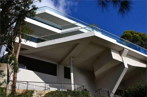 <p><strong>6. Wolseley Road - Point Piper, Australia</strong></p>
<p>Metrekareye 44 bin dolar</p>