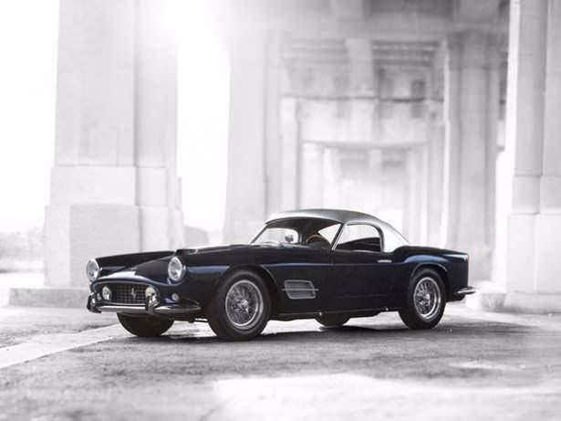 <p>1959 Ferrari 250 GT LWB California Spider İlk sahibi bir prens olan Alvise Hercolani tarafından sıfır alınan bu nadide Ferarri daha sonra bir çok ünlü sima tarafından kullanıldı.</p>