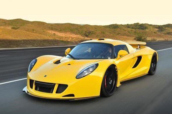 <p>Hennessey Venom GT<br />
Fiyatı 1,1 milyon dolar.</p>