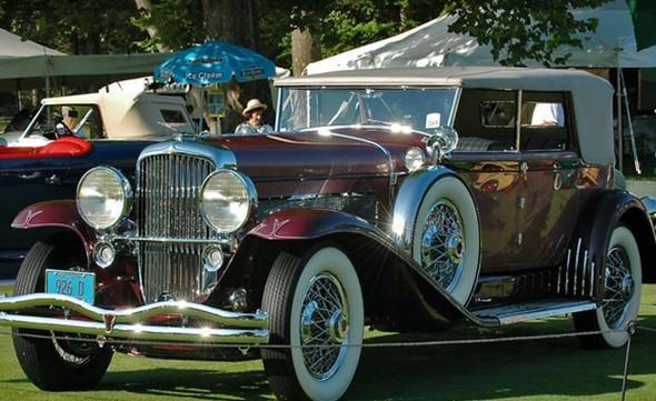 <p>1931 Duesenberg Model J <br />
<br />
Fiyatı - $10,340,000</p>