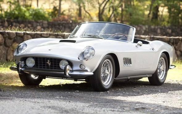 <p>1960 Ferrari 250 GT California LWB <br />
<br />
Fiyatı - $11,275,000</p>
