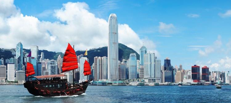<p><strong>HONG KONG</strong></p>
<p>83,8 yıllık genel ömrü ile<strong> dünyanın 4. en sağlıklı ülkesi</strong> seçilen Hong Kong'da toplam nüfus yaklaşık 7,2 milyon kişi olduğu tahmin ediliyor. </p>