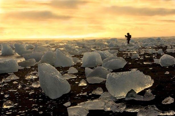 <div>Jokulsarlon, İzlanda - Buzdan bir plaj, inanmayacaksınız ama burada denize girenler bile var.</div>
<div> </div>