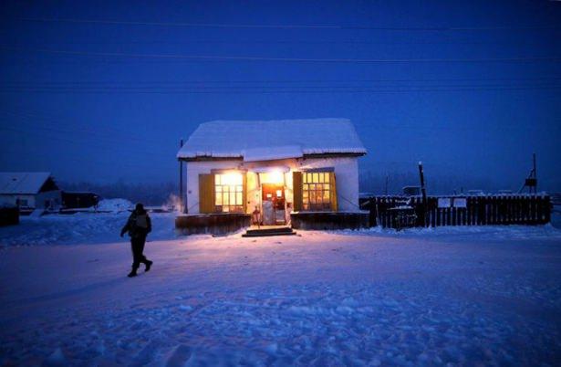 <p>Yeni Zelanda'lı fotoğraçı Amos Chapple, iki günlük Oymyakon ziyaretini fotoğraflarla ölümsüzleştirdi.</p>