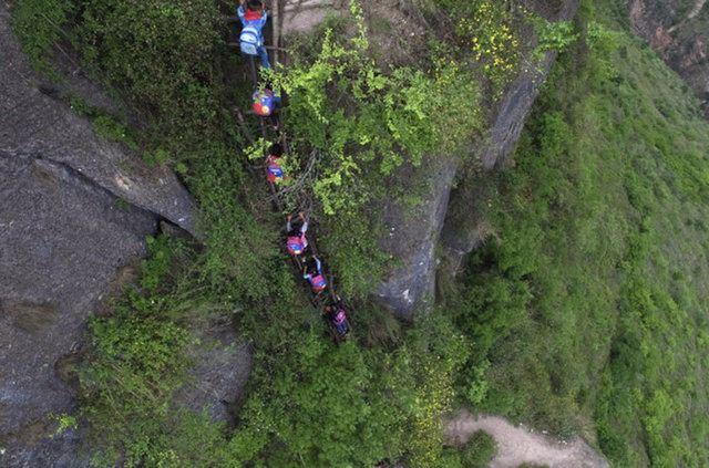 <p>Jie, şimdiye kadar 8 kişinin ölümüne yol açan tırmanışla ilgili “Umarım bu fotoğraflar, bu köyün acı verici gerçeklerini değiştirmek için yardımcı olur” dedi.</p>
<p> </p>