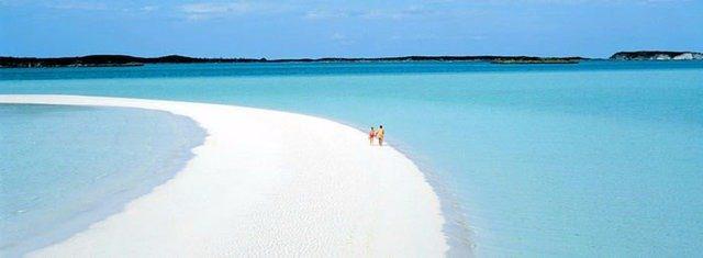 <p><strong>29. Exuma - Bahamalar</strong></p>
<p>Safir mavisi sularıyla Exuma tam bir cennet. Dünyanın en ünlü yıldızlarının tatil noktalarından biri.</p>
