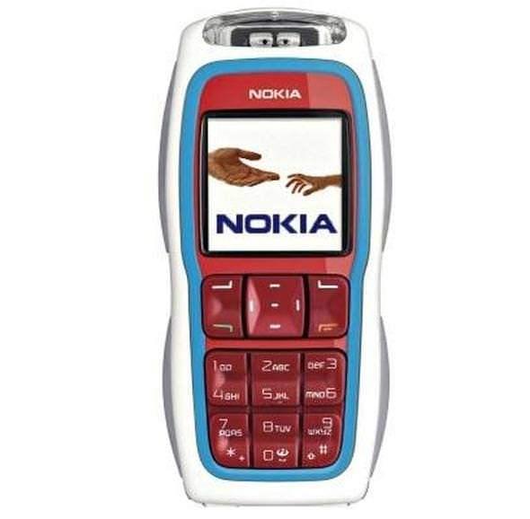<p>Nokia 3220</p>

<p>2004 yılında satışa sunulan Nokia 3220'in VGA kamerası dışında 128x128 piksel çözünürlüğünde bir ekranı vardı.</p>
