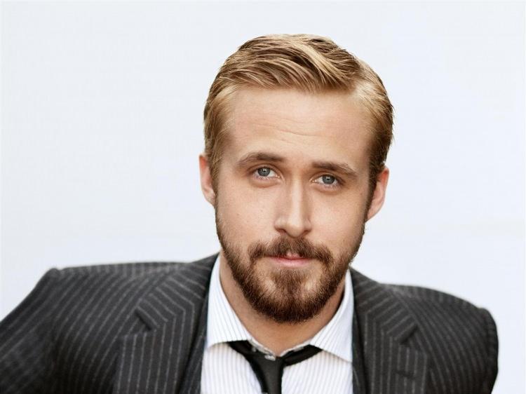 <p>Teoriye göre <strong>Ryan Gosling</strong>'in mükemmel buruna sahip olduğu belirlenirken, </p>

<p> </p>
