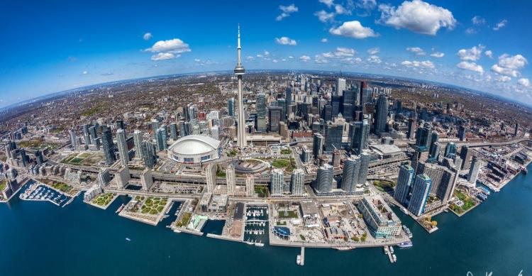 <p><strong>TORONTO,KANADA</strong></p>
