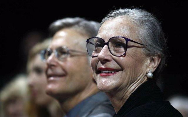 <p>17- Alice Walton 33.8 milyar dolar </p>

<p>Wal-Mart - ABD</p>
