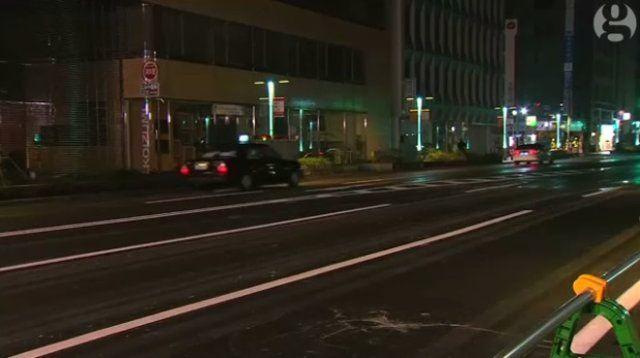 <p>Japonya'nın Fukuoka kentinde &ccedil;&ouml;ken bir yol ge&ccedil;tiğimiz g&uuml;nlerde d&uuml;nya g&uuml;ndemine oturmuştu. Yolun &ccedil;&ouml;kmesiyle birlikte oluşan 30 metre genişliğinde, 15 metre derinliğindeki &ccedil;ukur, sadece 48 saat i&ccedil;erisinde onarılmıştı.</p>

<p>&nbsp;</p>

<ul>
</ul>

<ul>
</ul>
