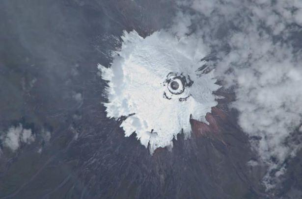 <p>Cotopaxi Volcano (Ekvator)</p>

<p> </p>
