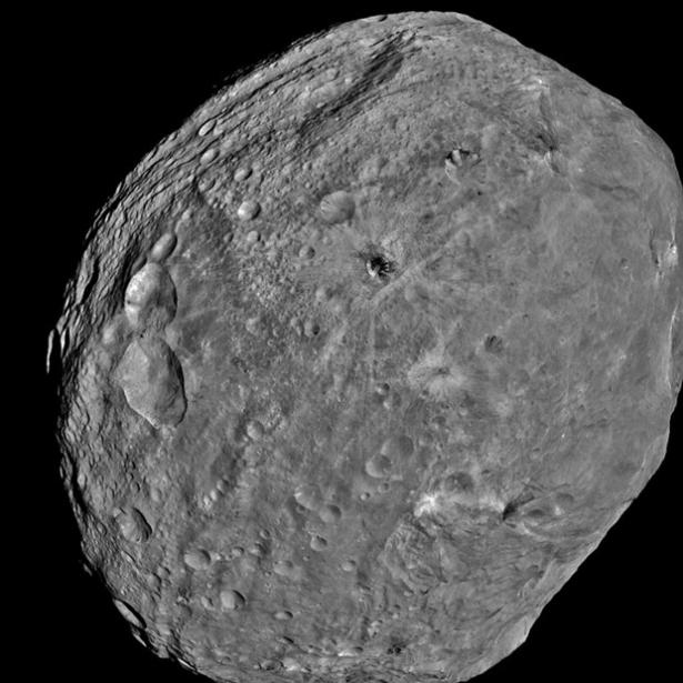 <p>Apophis çıplak gözle de görülebilecek ancak Dünya'ya çarpma riski bulunmuyor.</p>