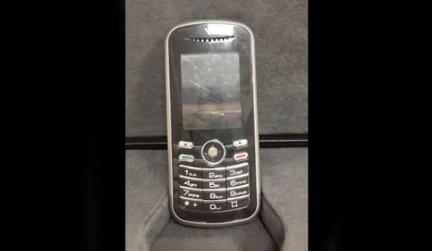 <p>Kriptolu telefonların nasıl dinlendiğine yönelik ayrıntılar ile devletin zirvesinin kullanacağı yeni telefonların nasıl olduğuna ilişkin ilk görüntüleri yayımlıyoruz. TÜBİTAK, yeni kriptolu telefonların adını “C-Verteks” olarak belirledi. Prototipi hazırlanan telefonlardan 500 adet üretilecek.</p>
<p> </p>