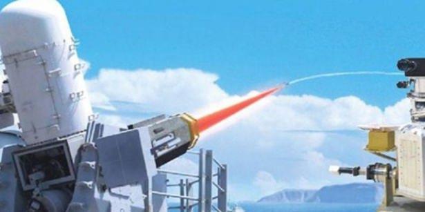 <p>6 yıl sürecek projede iki ayrı lazer silahı üretilecek. Dört yıllık ilk fazın sonunda üretilecek ilk lazer silahı, hazır tedarik edilecek lazer sistemlerini kullanacak. </p>
<p> </p>