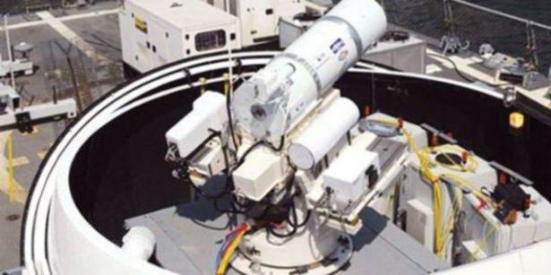 <p>Projenin ikinci fazı için silah sisteminin en kritik bileşenlerinden biri olan geliştirilen lazer kaynakları teknik açıdan incelenecek ve içlerinden biri silah sistemine entegre edilmek üzere seçilecek.</p>
<p> </p>