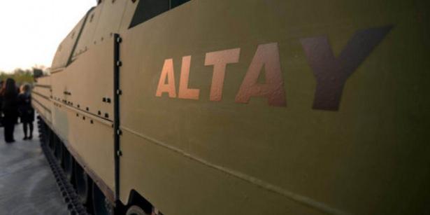 <p>4 adet prototipten üretilen Altay Tankı'ndan ilk etapta TSK'nın envanterine girmek üzere 250 adet üretilmesi bekleniyor. Tankın birim maliyeti ise 5.4 milyon dolar.</p>
<p> </p>