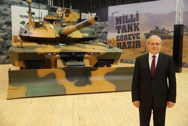 <p>Konvansiyonel olmayan kuvvet ve yöntemlerin kullanıldığı hibrit veya asimetrik muharebe koşulları için ordumuzun gelecek ihtiyacına hizmet edecek ALTAY AHT'yi kendi kaynaklarımızla tasarladık. Otokar'ın kendi öngörü ve kabiliyetleriyle tasarladığı, ihracat potansiyeli de yüksek bu tank seri üretim için gerekli kabiliyetlere ve insan kaynağına sahip olduğumuzun da bir göstergesi" dedi.</p>
<p> </p>
<ul>
</ul>
<ul>
</ul>