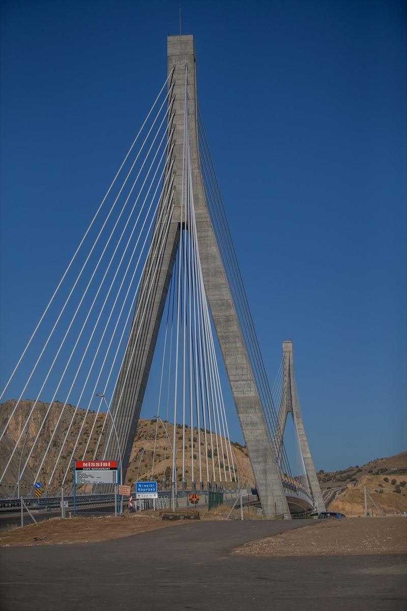 <p>Yılmaz, köprünün sürücüleri oldukça rahatlattığını ve gün geçtikçe daha çok aracın geçmeye başladığını anlattı.</p>

<p> </p>
