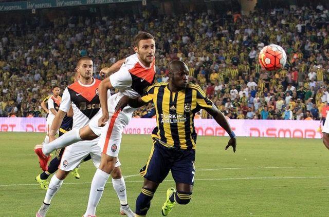 <p>Sevilla'nın statındaki atmosferle ilgili konuşan Shakhtar Donetsk futbolcusu Stepanenko:<br />
<br />
<strong>"O stadyumda İspanya'ya karşı milli maça çıkmıştım. Güzel bir stadyum ve taraftar atmosferi iyi ama Fenerbahçe'nin stadındaki atmosferi yaşadıktan sonra burada korkulacak bir şey yok. Dürüst olmak gerekirse Türkiye'deki taraftar atmosferini başka bir stadyumda görmedim."</strong></p>
